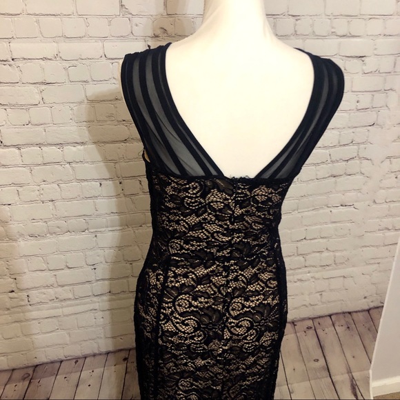 Formal Navy Lace Long Dress, size 6 - Picture 5 of 7